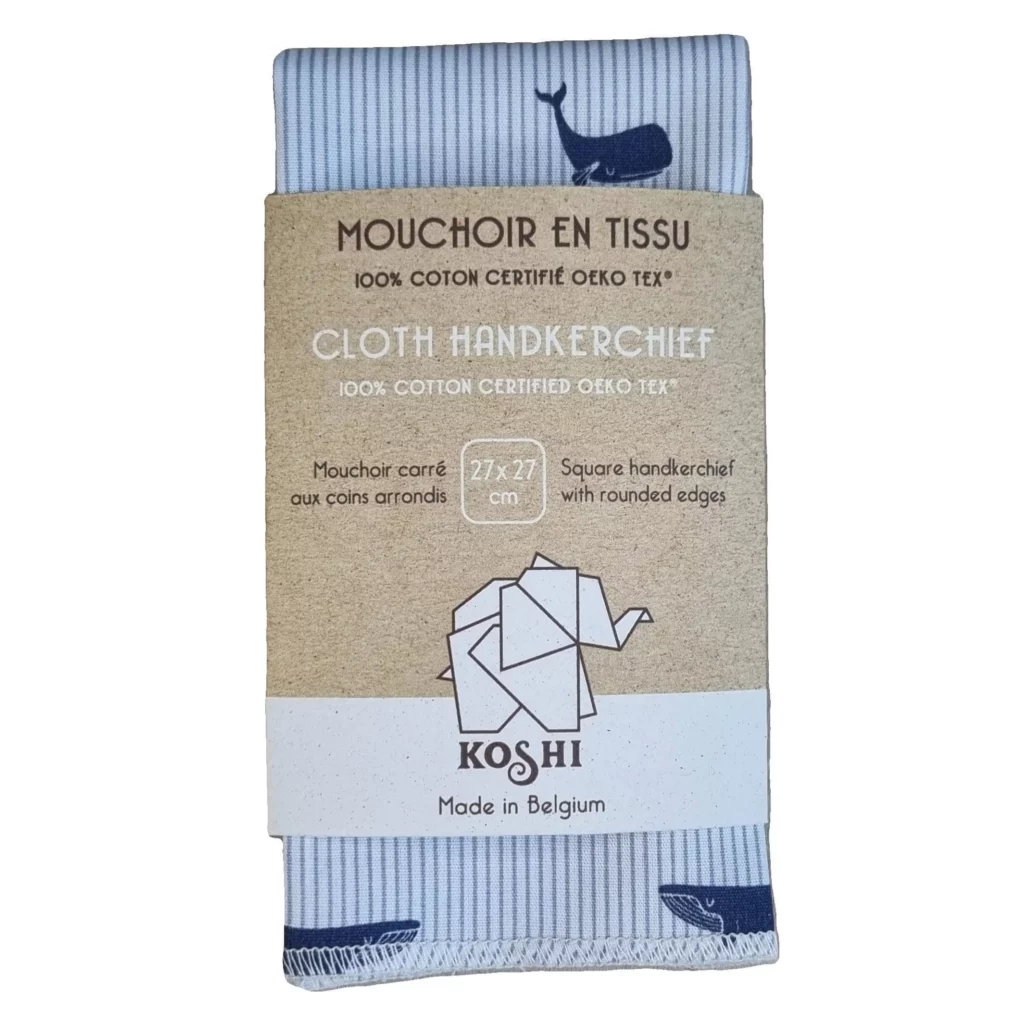 Mouchoir plié 27x27 cm en tissu certifié Oeko-Tex, réutilisable et compact. Motif voitures.
